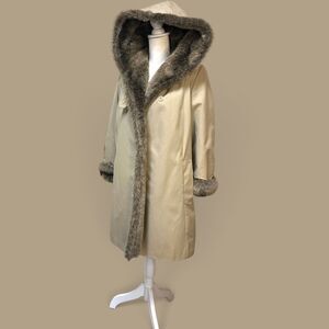 Vintage 1970s Forecaster Boston Hooded Faux Fur Trim Coat Taupe ILGWU 9/10
